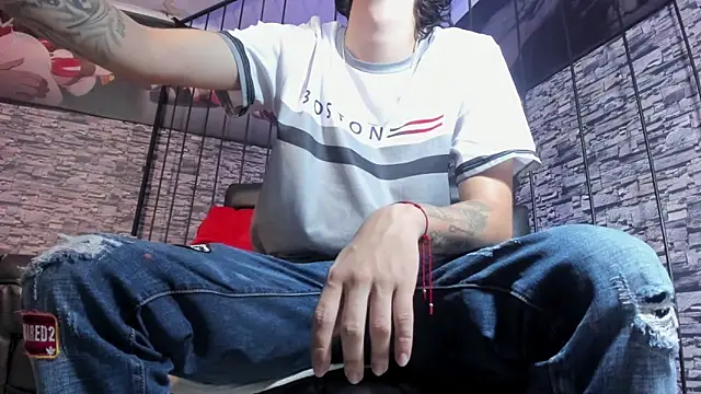 Snapshot of FrannBoy chatting on 05-21-26, 03:24 FrannBoy online show from 05-21-26, 03:24