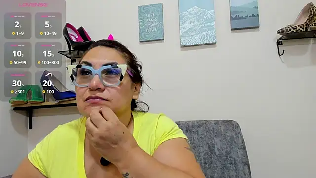 Karo 11  online show from 11-26-25, 12:22