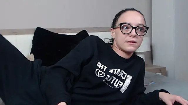 IzabelllNoir online show from 03-19-25, 12:34