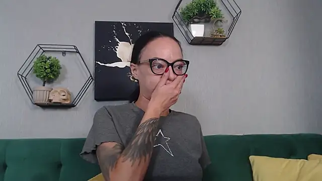 IzabelllNoir online show from 09-16-25, 08:59