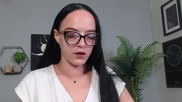 IzabelllNoir online show from 04-22-26, 10:17