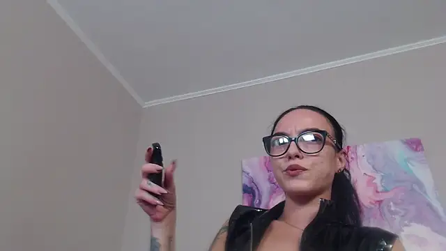 IzabelllNoir online show from 07-19-26, 08:29