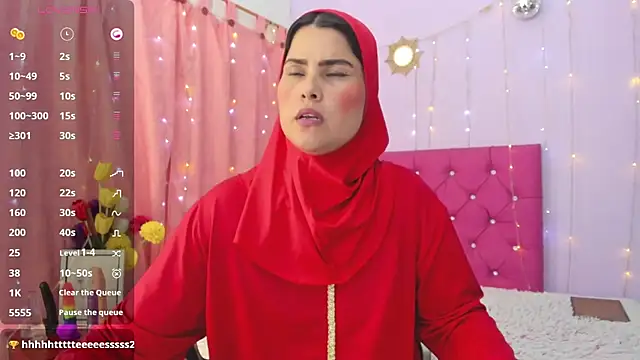 Snapshot of AishaAmin_ chatting on 12-17-24, 03:39 AishaAmin online show from 12-17-24, 03:39