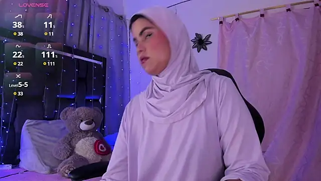 Snapshot of AishaAmin_ chatting on 12-26-24, 03:42 AishaAmin online show from 12-26-24, 03:42