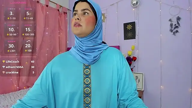 Snapshot of AishaAmin_ chatting on 01-21-25, 04:05 AishaAmin online show from 01-21-25, 04:05