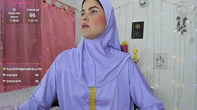 Snapshot of AishaAmin_ chatting on 02-07-25, 04:03 AishaAmin online show from 02-07-25, 04:03