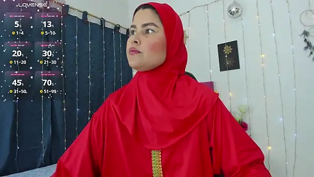 Snapshot of AishaAmin_ chatting on 09-18-25, 12:40 AishaAmin online show from 09-18-25, 12:40