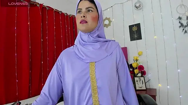 Snapshot of AishaAmin_ chatting on 10-15-25, 12:16 AishaAmin online show from 10-15-25, 12:16
