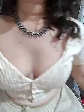 Snapshot of Brown_Maxi chatting on 12-01-24, 08:31 Brown Maxi online show from 12-01-24, 08:31