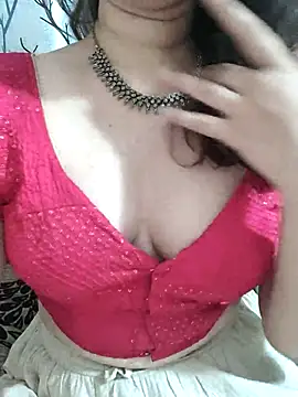 Snapshot of Brown_Maxi chatting on 03-15-25, 11:51 Brown Maxi online show from 03-15-25, 11:51