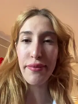 SerenaBennet online show from 03-07-25, 06:13