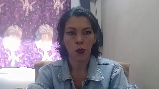 Snapshot of electra-mommy chatting on 03-10-25, 02:48 electra-mommy online show from 03-10-25, 02:48