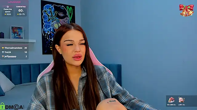 Snapshot of Angel_Sapphire_ chatting on 04-30-26, 01:17 Angel Sapphire online show from 04-30-26, 01:17