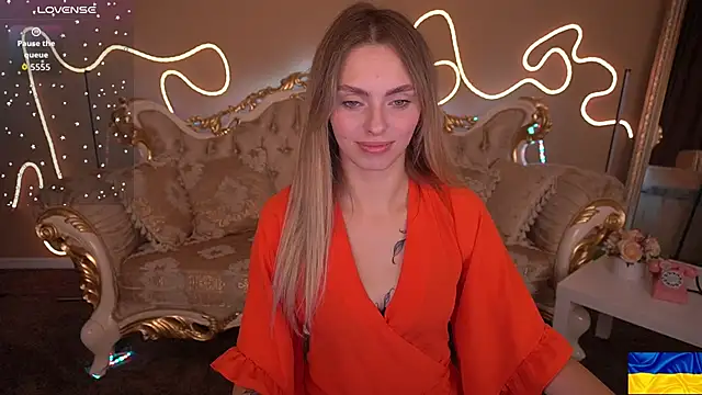 Snapshot of ChloeBrightt chatting on 10-06-25, 07:55 ChloeBrightt online show from 10-06-25, 07:55