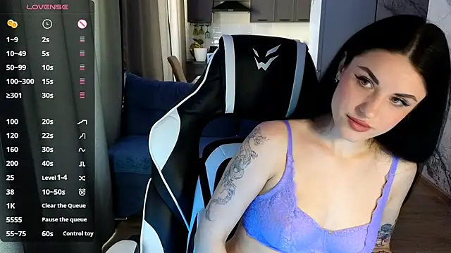 Mary   Moore online show from 03-22-25, 07:15