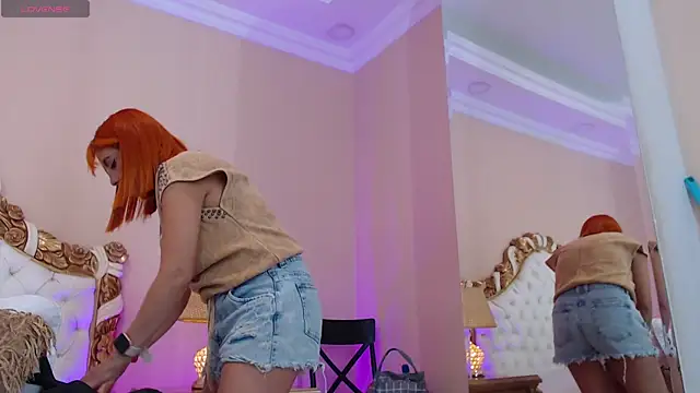 AdelinaVans online show from 10-06-25, 11:07