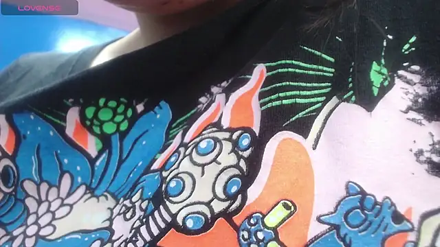 Snapshot of vitoria23_ chatting on 03-18-25, 02:26 vitoria23 online show from 03-18-25, 02:26