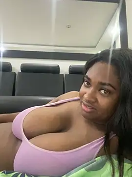 Snapshot of _MARRTINNA_ chatting on 01-15-25, 07:15 MARRTINNA online show from 01-15-25, 07:15