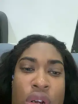 Snapshot of _MARRTINNA_ chatting on 01-19-25, 07:25 MARRTINNA online show from 01-19-25, 07:25