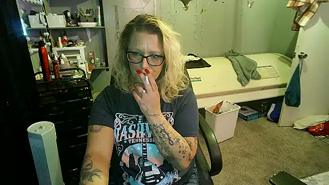 Snapshot of Lisalovely6981 chatting on 02-20-25, 10:59 Lisalovely6981 online show from 02-20-25, 10:59