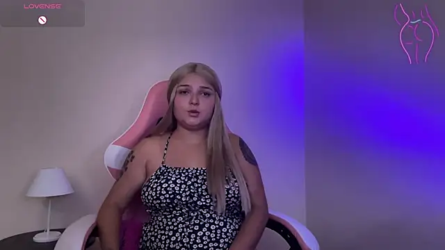 Snapshot of SweetPaige_ chatting on 02-28-25, 08:28 SweetPaige online show from 02-28-25, 08:28