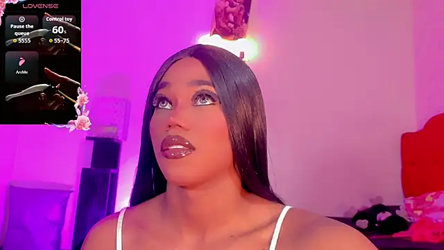 Snapshot of naomy__xx chatting on 12-20-25, 02:51 naomy xx online show from 12-20-25, 02:51