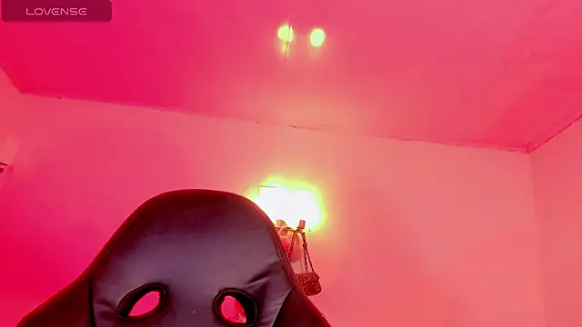 Snapshot of naomy__xx chatting on 02-28-26, 03:29 naomy xx online show from 02-28-26, 03:29