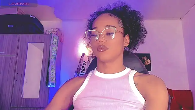 naomy  xx online show from 07-21-26, 02:14
