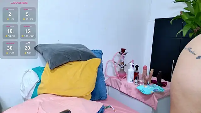 Snapshot of jamilaross chatting on 12-27-24, 10:59 jamilaross online show from 12-27-24, 10:59