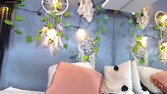 ItsVenuss online show from 02-13-25, 06:48