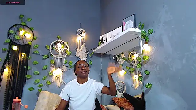 ItsVenuss online show from 02-25-25, 07:14