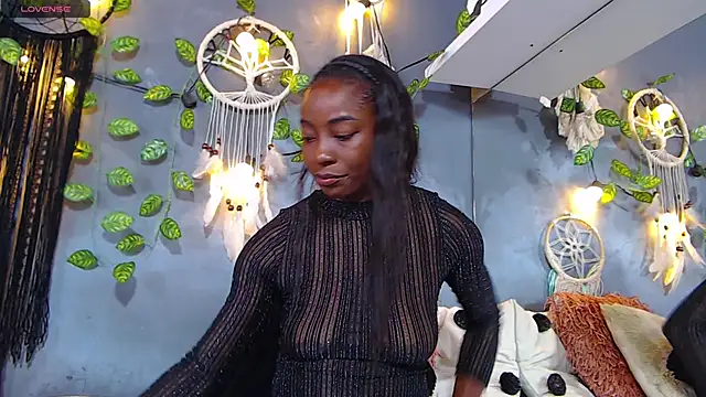 ItsVenuss online show from 03-10-25, 06:34