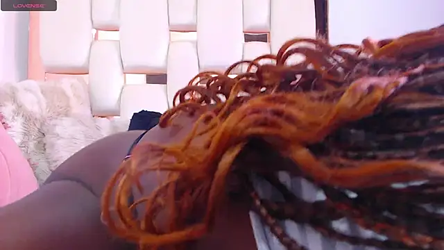 ItsVenuss online show from 11-10-25, 06:07