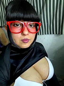 Snapshot of Derry_Cooper chatting on 01-07-26, 01:41 Derry Cooper online show from 01-07-26, 01:41