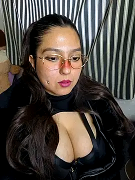 Snapshot of Derry_Cooper chatting on 03-01-26, 07:49 Derry Cooper online show from 03-01-26, 07:49