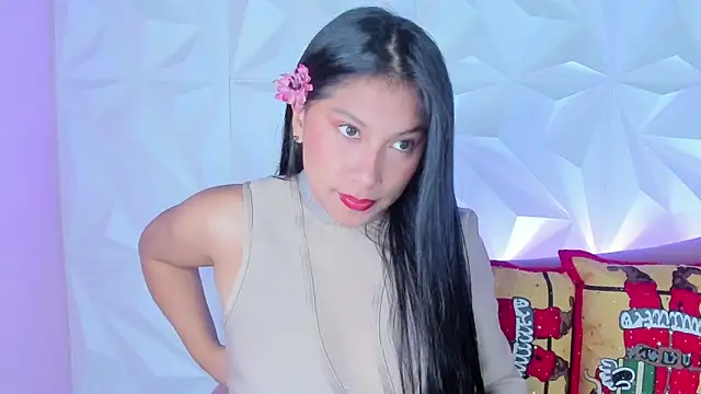 Snapshot of LinnaGardenia chatting on 12-20-24, 01:33 LinnaGardenia online show from 12-20-24, 01:33