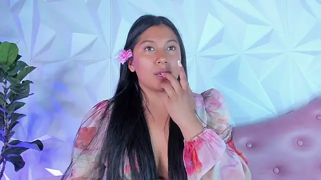 Snapshot of LinnaGardenia chatting on 02-01-25, 12:07 LinnaGardenia online show from 02-01-25, 12:07