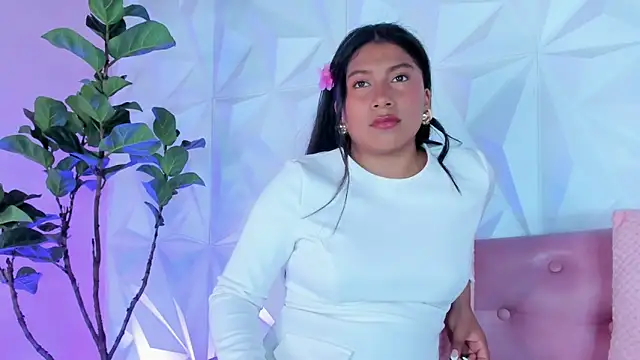 Snapshot of LinnaGardenia chatting on 02-01-25, 05:16 LinnaGardenia online show from 02-01-25, 05:16