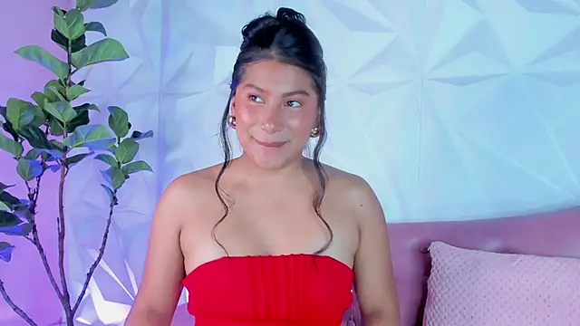 Snapshot of LinnaGardenia chatting on 02-02-25, 05:04 LinnaGardenia online show from 02-02-25, 05:04