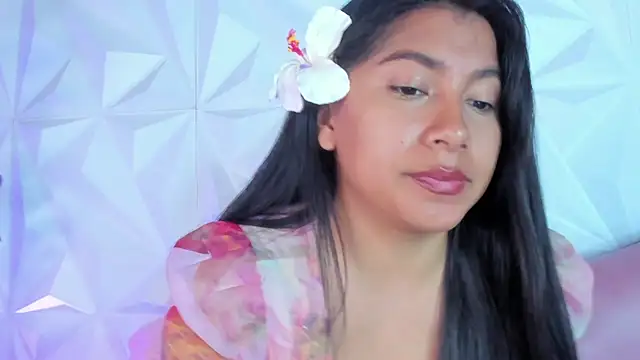 Snapshot of LinnaGardenia chatting on 02-06-25, 01:21 LinnaGardenia online show from 02-06-25, 01:21