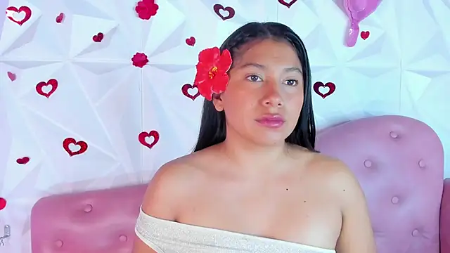 Snapshot of LinnaGardenia chatting on 02-16-25, 02:32 LinnaGardenia online show from 02-16-25, 02:32