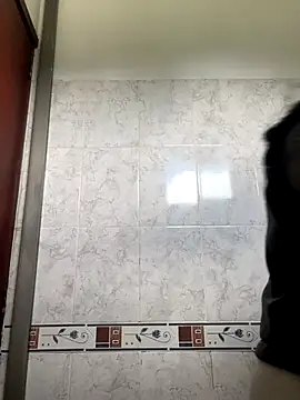 Snapshot of LinnaGardenia chatting on 10-21-25, 06:08 LinnaGardenia online show from 10-21-25, 06:08