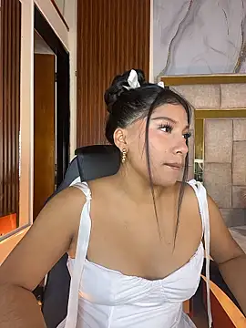 LinnaGardenia online show from 01-07-26, 01:24