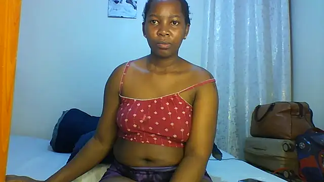 Petitiebooty online show from 11-17-25, 06:41