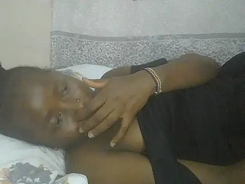 Snapshot of pretty_nanah chatting on 11-12-25, 08:30 pretty nanah online show from 11-12-25, 08:30