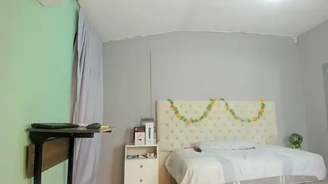 nami sam01 online show from 02-12-25, 12:33