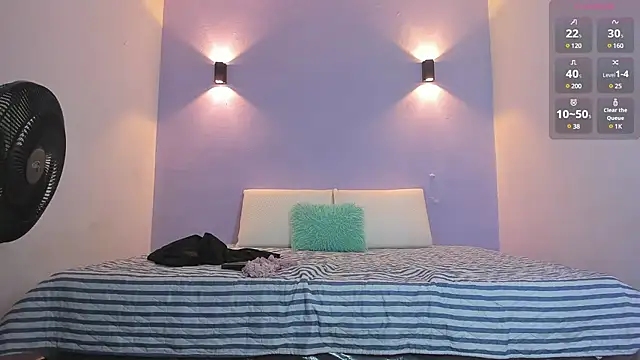 Snapshot of Sofia_Clauss_ chatting on 12-28-24, 04:51 Sofia Clauss online show from 12-28-24, 04:51