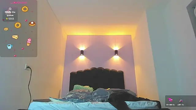 Snapshot of Sofia_Clauss_ chatting on 10-03-25, 06:32 Sofia Clauss online show from 10-03-25, 06:32