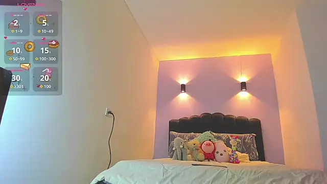 Snapshot of Sofia_Clauss_ chatting on 10-28-25, 04:05 Sofia Clauss online show from 10-28-25, 04:05