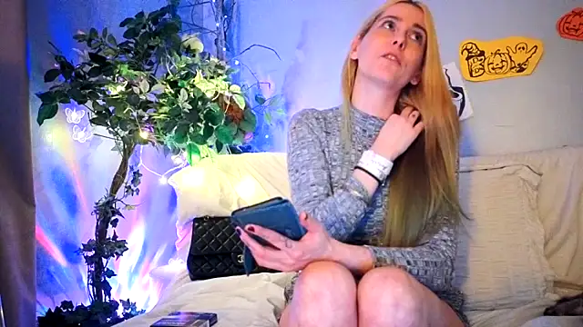 CanadianBeaver6969 online show from 10-17-25, 09:56